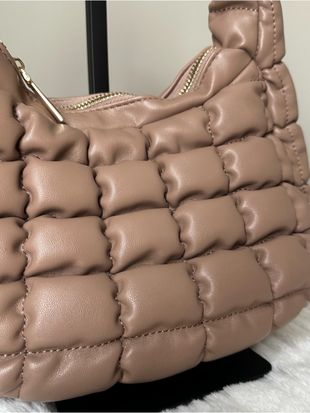 Hobo Padded Quilted Shoulder Bag - Picture 3 of 6